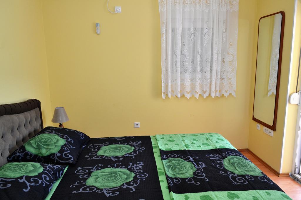 Apartments Villa Marta - Begovic Kotor Bagian luar foto