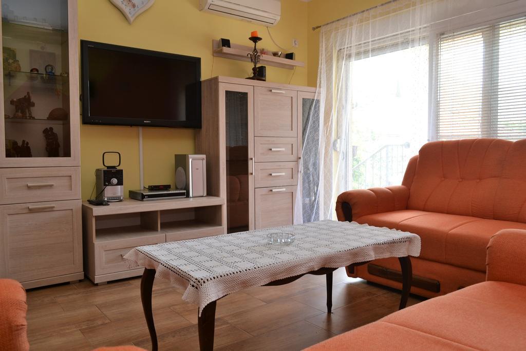 Apartments Villa Marta - Begovic Kotor Bagian luar foto