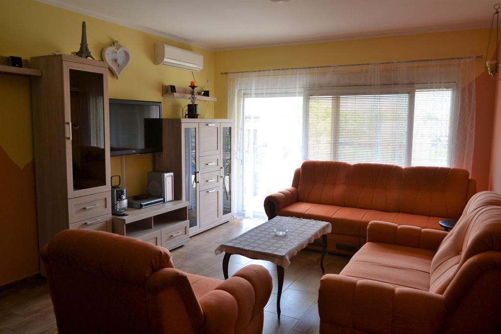 Apartments Villa Marta - Begovic Kotor Bagian luar foto