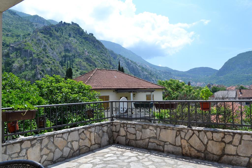Apartments Villa Marta - Begovic Kotor Bagian luar foto