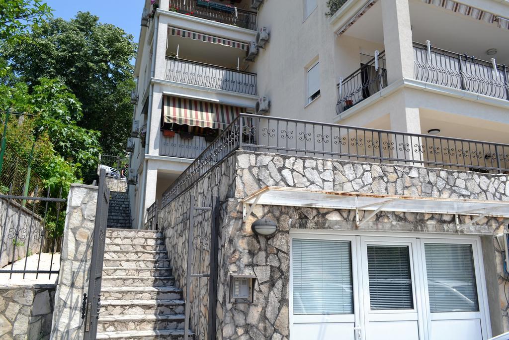 Apartments Villa Marta - Begovic Kotor Bagian luar foto