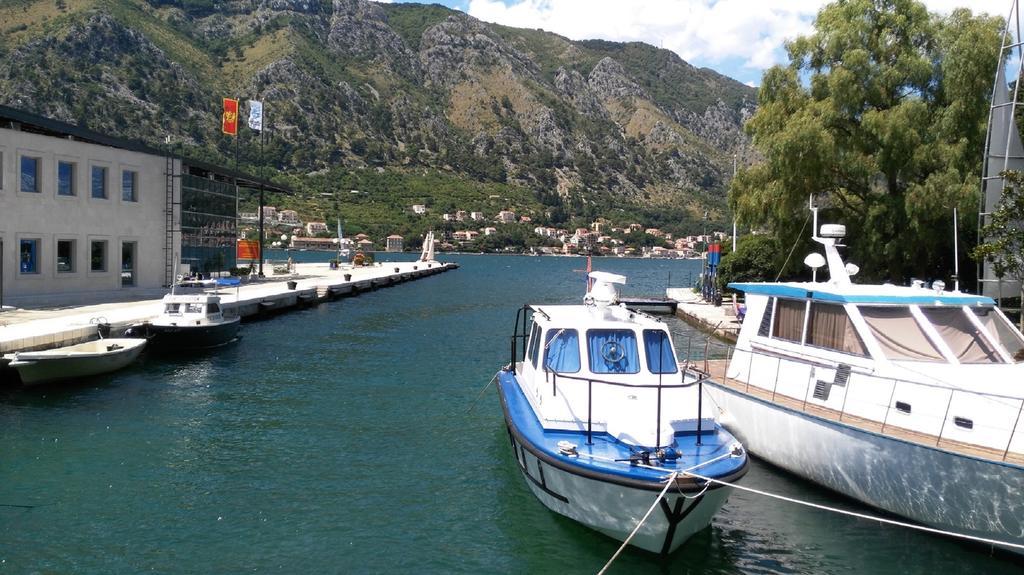 Apartments Villa Marta - Begovic Kotor Bagian luar foto